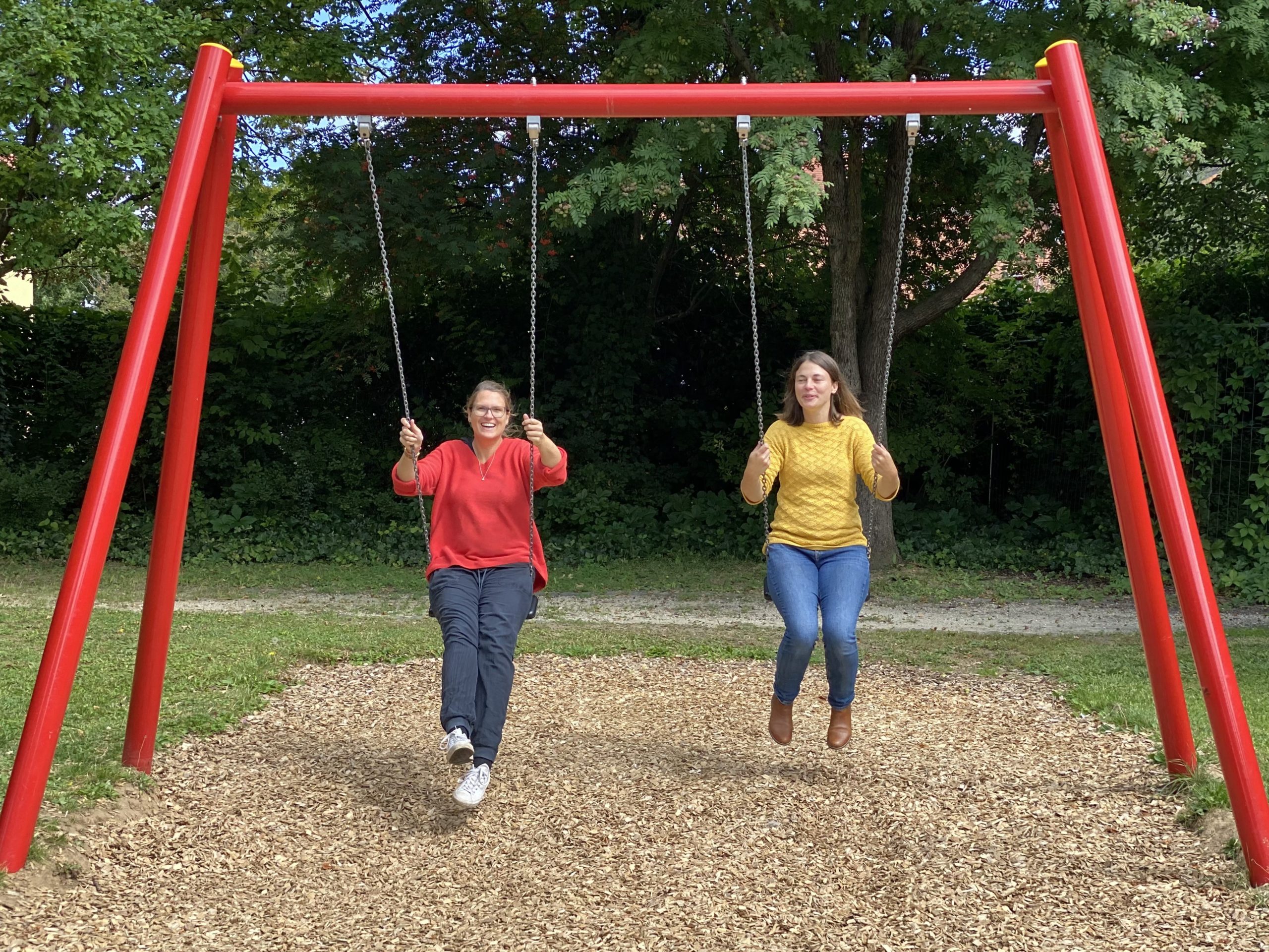 Schaukeln im Lahntorpark in Butzbach, einem Standort von "Das Rappeln in der Kiste 2021"